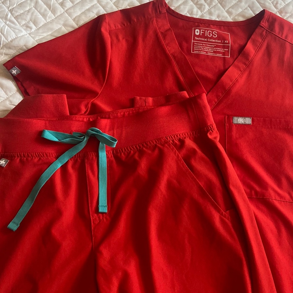 Figs Limited Edition FIONx Red Scrub Set